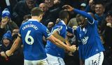 Everton spyrnti sér upp úr fallsæti og West Ham lagði Tottenham