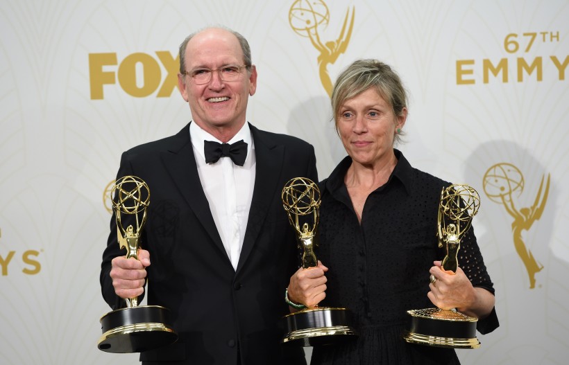 Richard Jenkins og Frances McDormand voru verðlaunuð fyrir leik stuttþáttaseríum. 