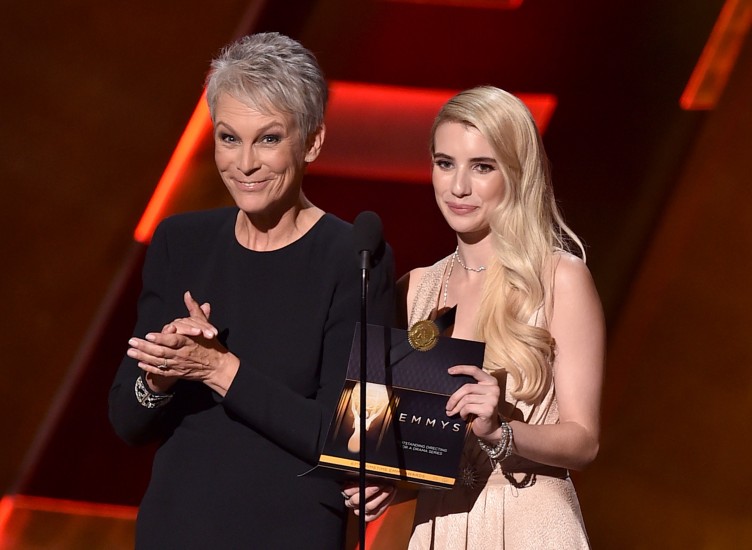 Jamie Lee Curtis og Emma Roberts 