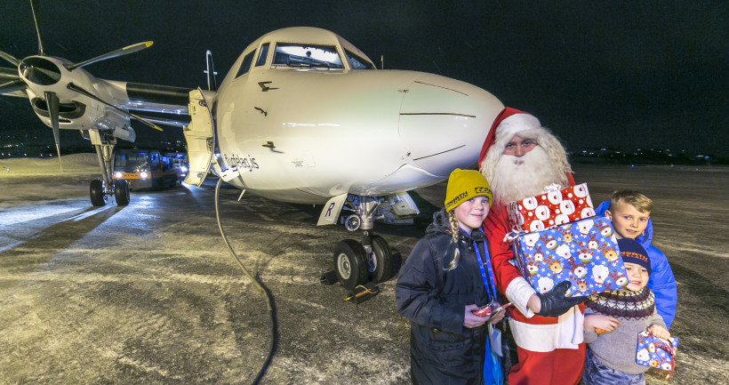 Gluggagægir tekur Fokkerinn norður á Akureyri