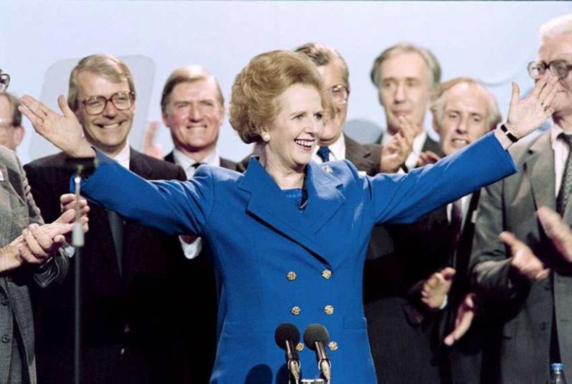 Margaret Thatcher fagnað á landsfundi Íhaldsflokksins í október 1989.