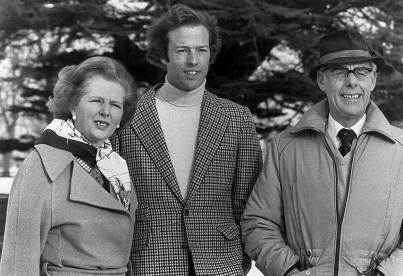 16. janúar, 1982. Margaret Thatcher ásamt syni sínum Mark og eiginmanni Denis.