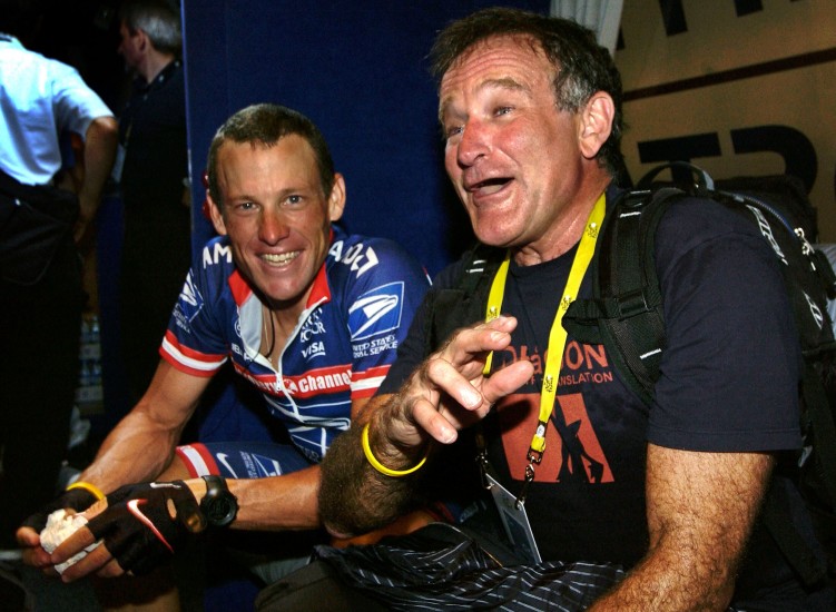 Í júlí árið 2004 með hjólreiðamanninum Lance Armstrong.