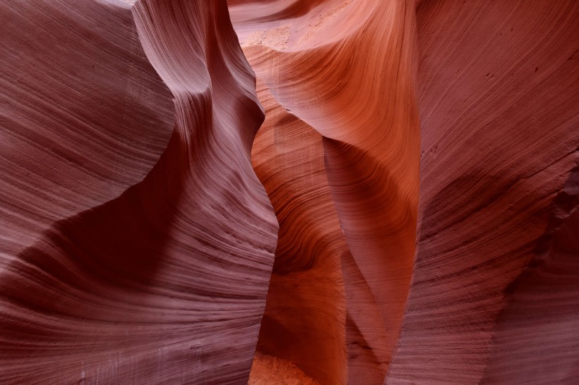 Falleg áferð kletta í Lower Antelope-gljúfrinu í Arizona.
